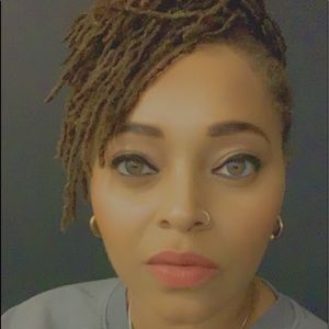 Meet your Posher, Natasha